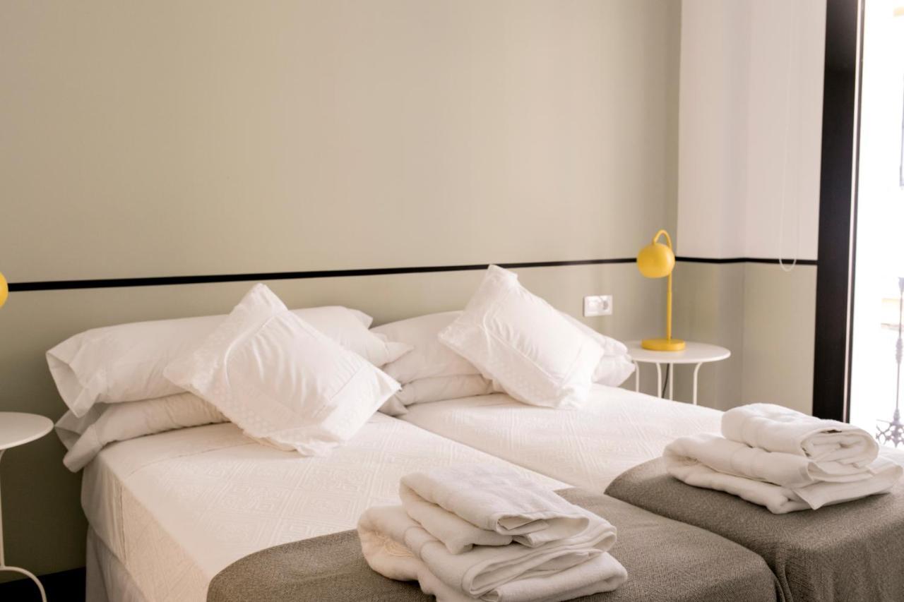 Pasaje Zamora Apartamentos เซบีญา ภายนอก รูปภาพ
