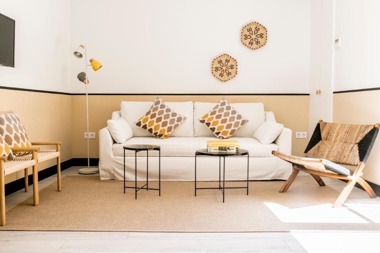 Pasaje Zamora Apartamentos เซบีญา ภายนอก รูปภาพ