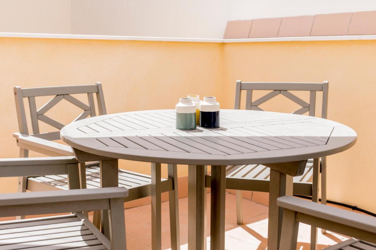 Pasaje Zamora Apartamentos เซบีญา ภายนอก รูปภาพ